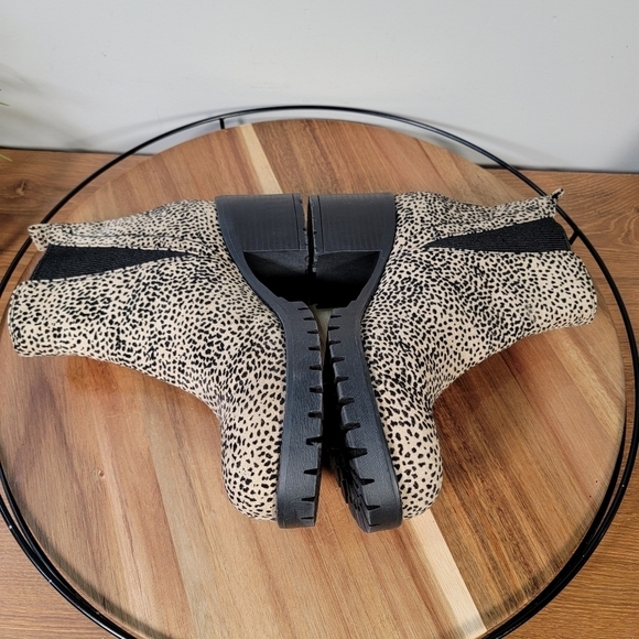 MIA Animal Print Slip on Chelsea Combat Boots Size 7 - Picture 9 of 14